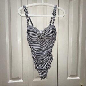 Nip Tuck Sorrento Stripe Joanne One Piece Swimsuit / multi cup